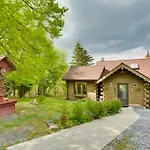 Bedford House On 1 Acre With Deck, Views!