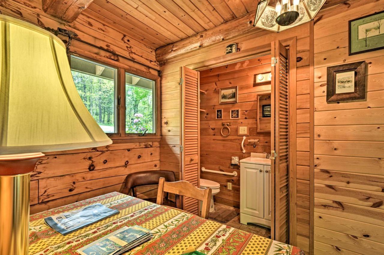 Casa de férias House On 1 Acre With Deck, Views!