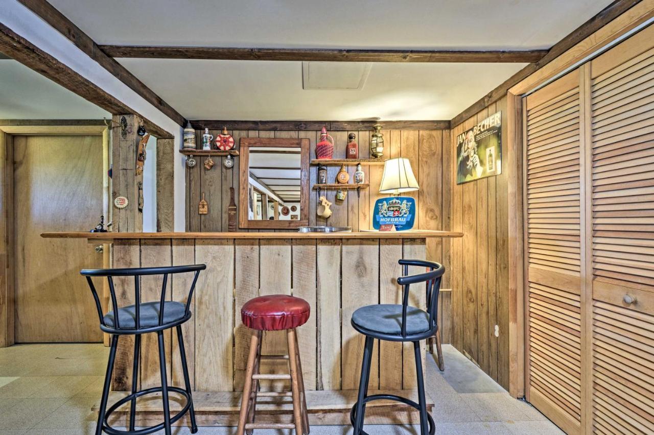 House On 1 Acre With Deck, Views!