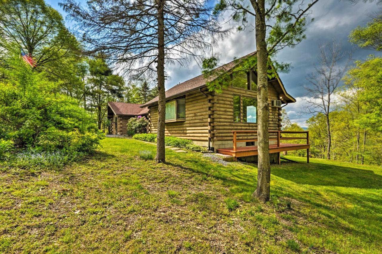 Casa de férias House On 1 Acre With Deck, Views! *