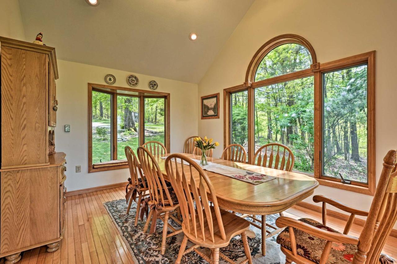 House On 1 Acre With Deck, Views!