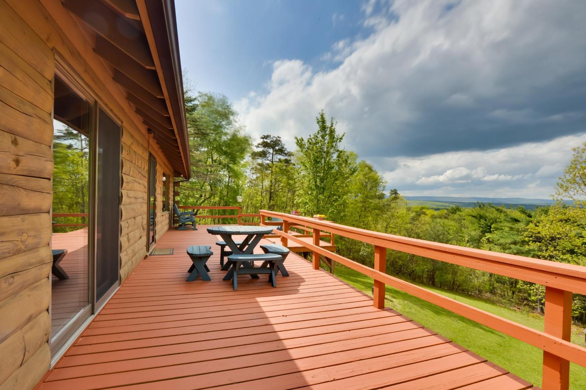 House On 1 Acre With Deck, Views! Casa de férias *